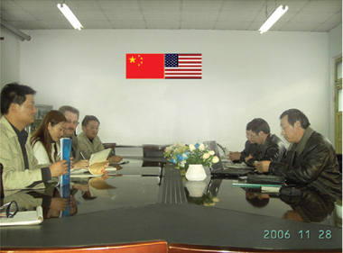 美国金晶玻纤公司与签订订货合同